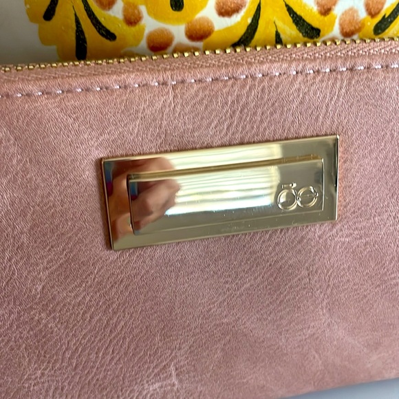 NWT Pink wallet, Mexican brand- Cloe. - Picture 3 of 8